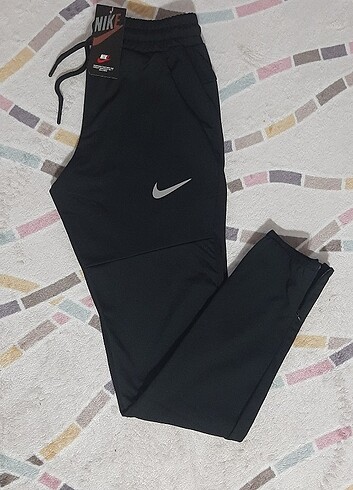 Nike Eşofman Altı 