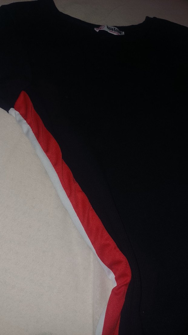 Siyah Kırmızı Şeritli Uzun Spor Elbise - Görsel 2