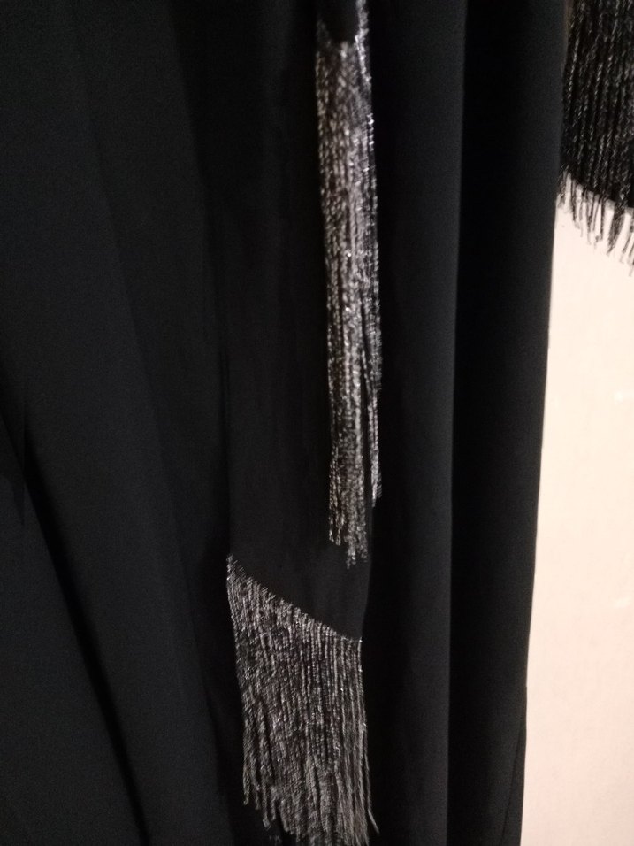 Püsküllü Siyah Uzun abaya - Görsel 4