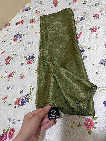 Armine Yeşil parlak ŞAL