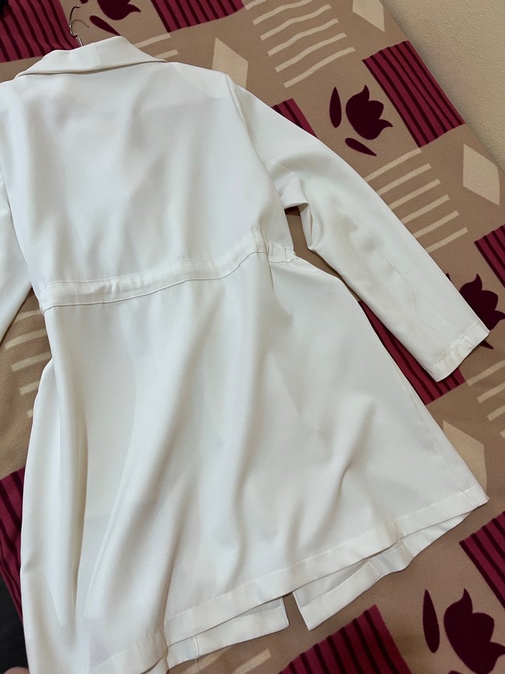 Beyaz Uzun Kollu Kadın Ceket - Görsel 3