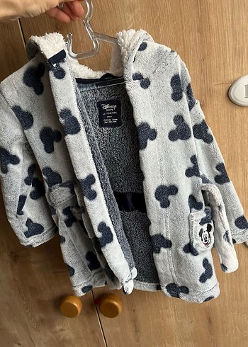 Gri Mickey Desenli Erkek Çocuk Bornoz - Görsel 3