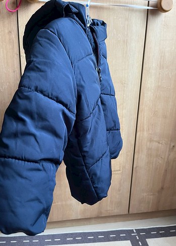 Erkek Çocuk Mavi Kapüşonlu Kışlık Mont - Görsel 4