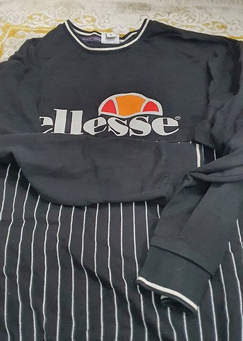 Diğer Ellesse Siyah Çizgili Erkek Kazağı