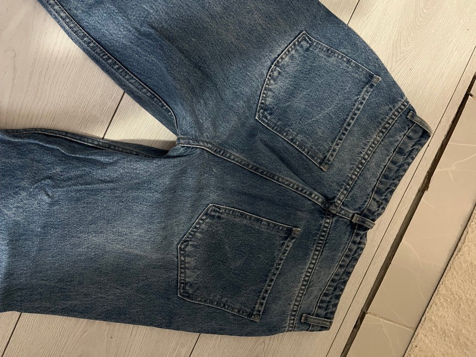 Kadın Gri Renk Yırtık Bol Kesim Kot Pantolon - Görsel 2