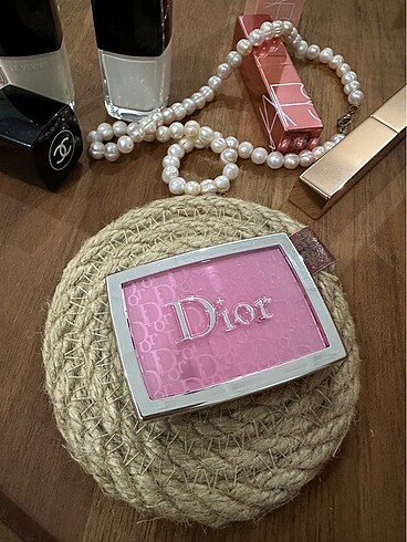 Dior allık