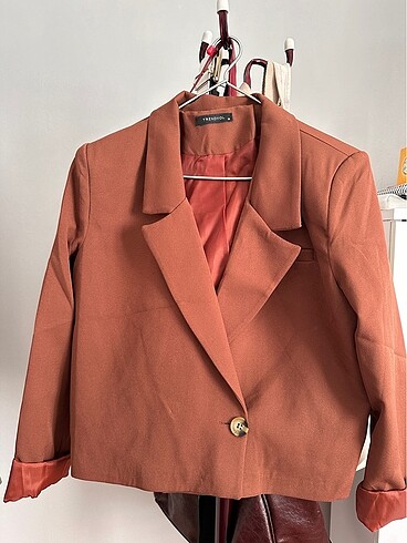 KAHVE CROP BLAZER CEKET
