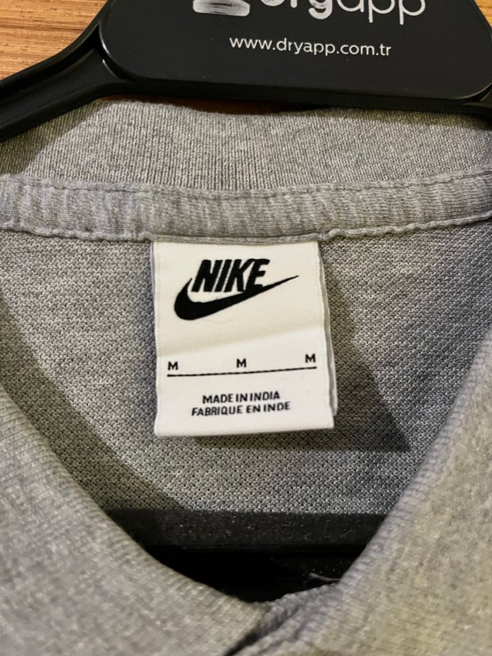 Nike gri  Erkek Polo Yaka M beden - Görsel 2