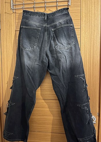 Bershka erkek yıldız nakışlı baggy pantolon - Görsel 2