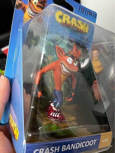  Beden Crash bandicoot figür