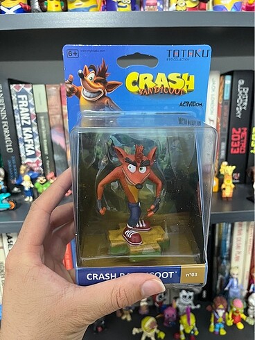  Beden Renk Crash bandicoot figür