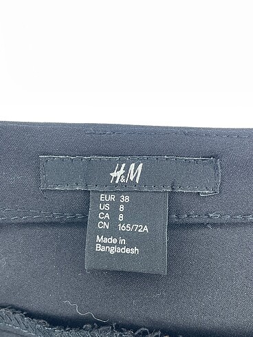 38 Beden siyah Renk H&M Mini Etek %70 İndirimli.