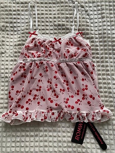coquette lolita dollette kırmızı kirazlı ince askılı bluz üst