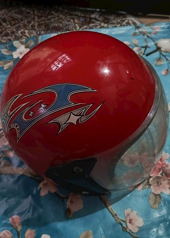 Parlak Kırmızı Baskılı Motosiklet Kaskı - Görsel 2