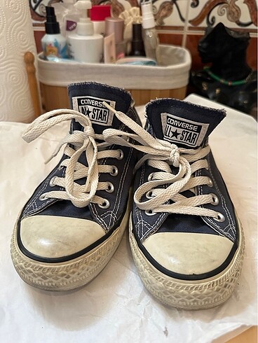 Kacivert converse