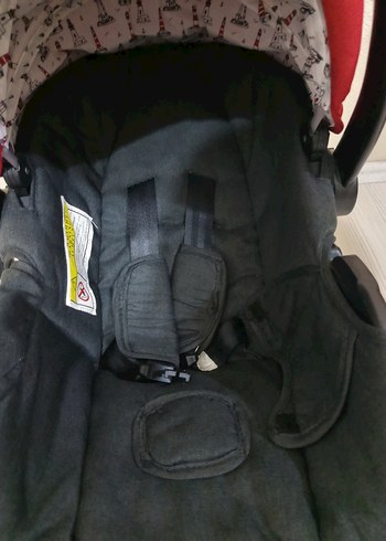 Kırmızı Kapaklı Siyah Bebek Oto Koltuğu - Görsel 6