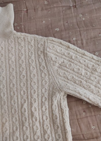 Beyaz Boğazlı Örgü Kazak - Görsel 5