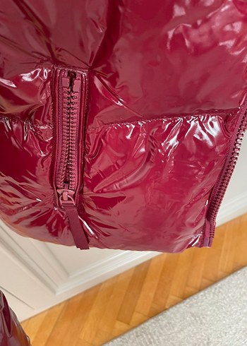 Bordo Parlak Fermuarlı Kadın Mont - Görsel 4