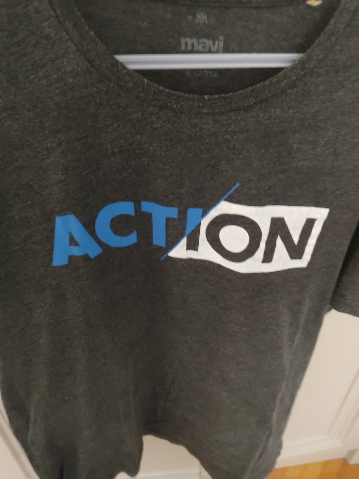 Gri Baskılı Erkek Kısa Kollu Tişört - Görsel 3