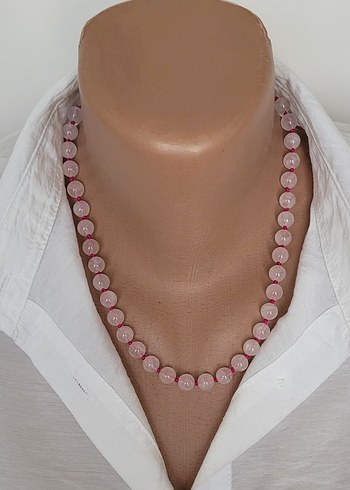 Pembe Kuvars Düğümlü Kolye El Yapımı, Tasarım