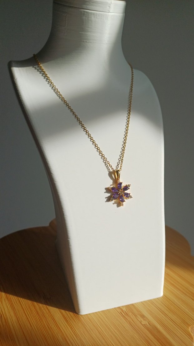 Mor Çiçek Detaylı Zincir Çelik Kolye - Görsel 2