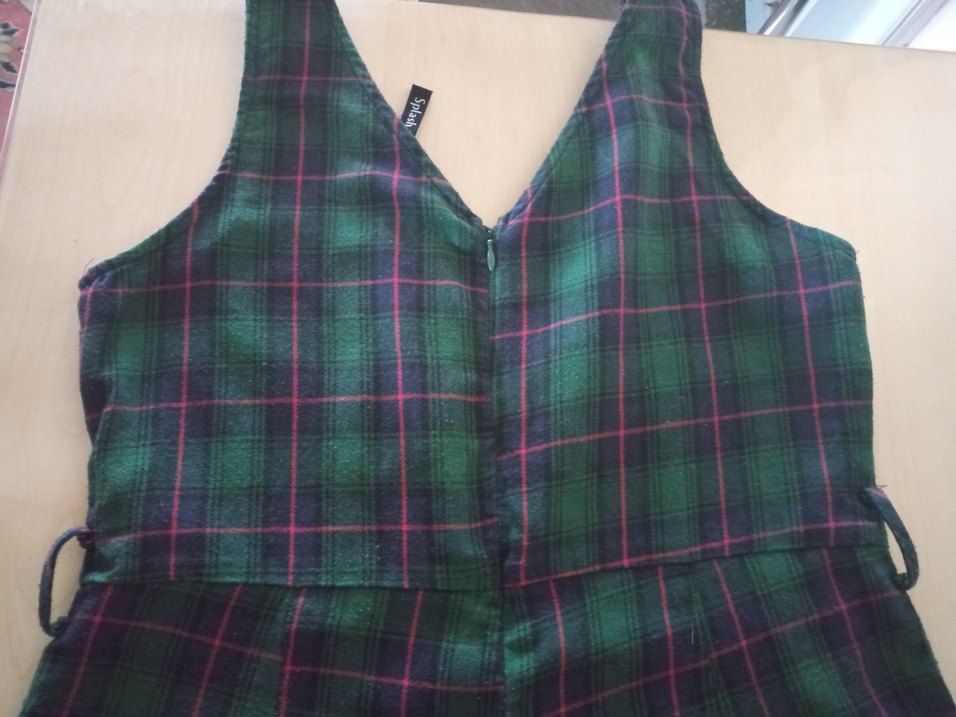 Düğmeli V Yakalı Yeşil TULUM - Görsel 4