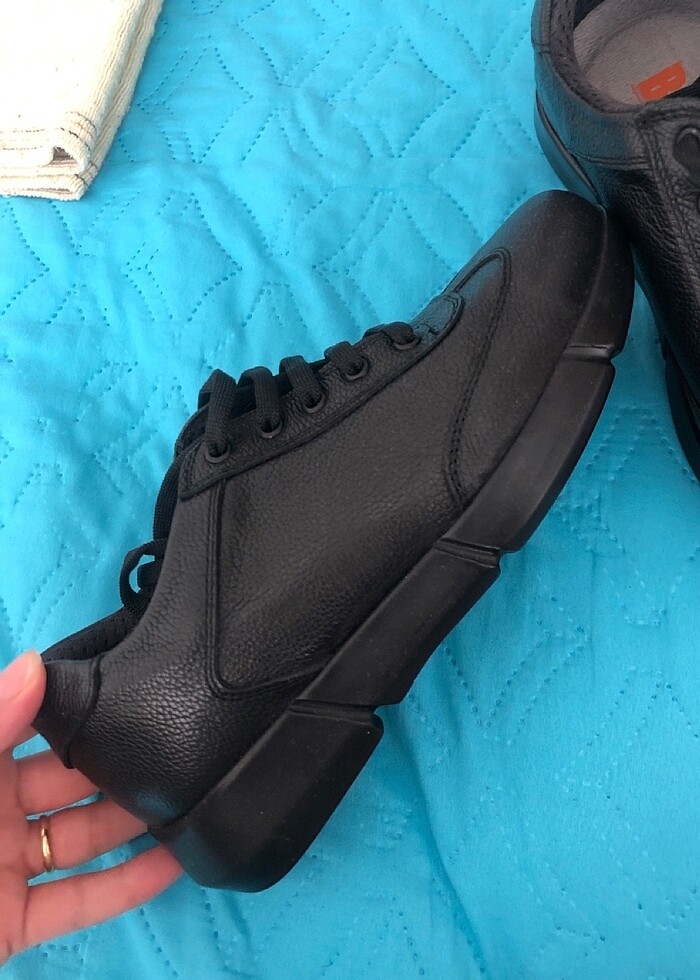 Siyah ortopedik spor ayakkabı - Görsel 2