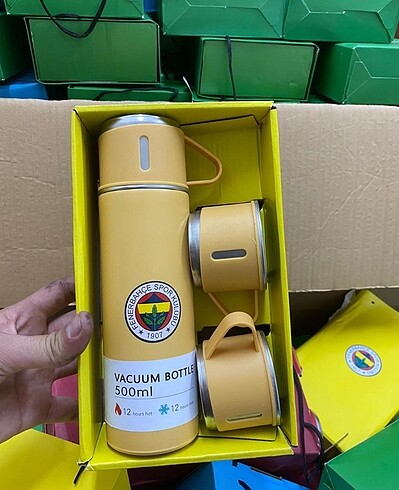Üç bardaklı termos