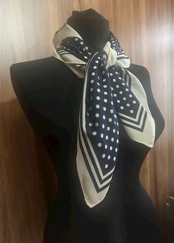 Klasik Lacivert Beyaz Fular - Görsel 5