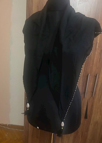 Siyah İnci ve Püsküllü Fular - Görsel 2