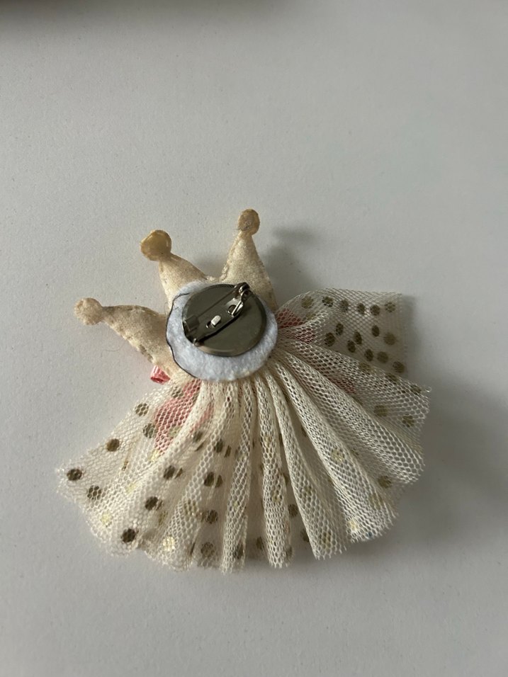 Renkli Payetli Nakışlı Taç Broş - Görsel 3