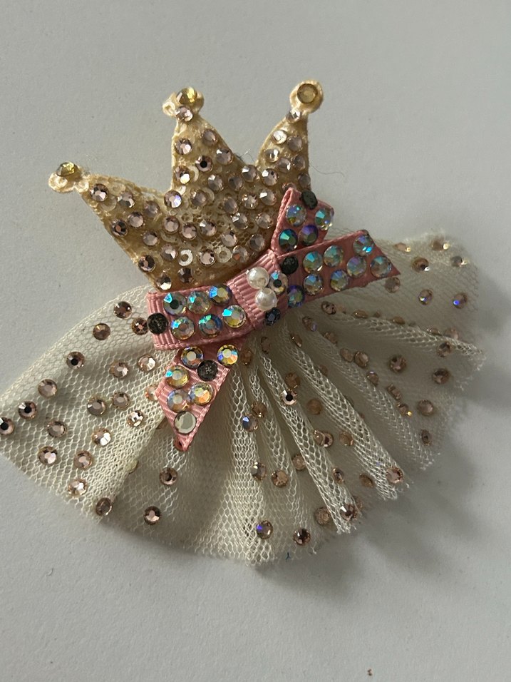 Renkli Payetli Nakışlı Taç Broş - Görsel 5