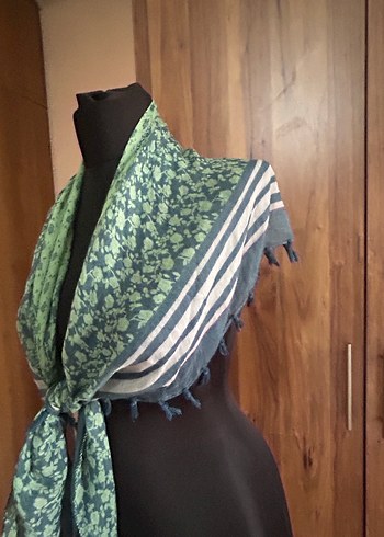 Yeşil püskullu Fular - Görsel 5