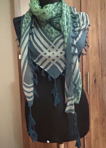 Yeşil püskullu Fular - Görsel 2