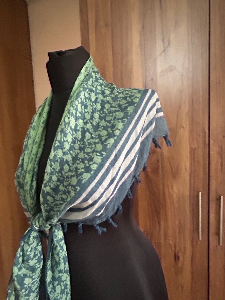 Yeşil püskullu Fular - Görsel 5