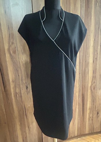 Kemer Detaylı V Yakalı Siyah Kadın Elbise - Görsel 6