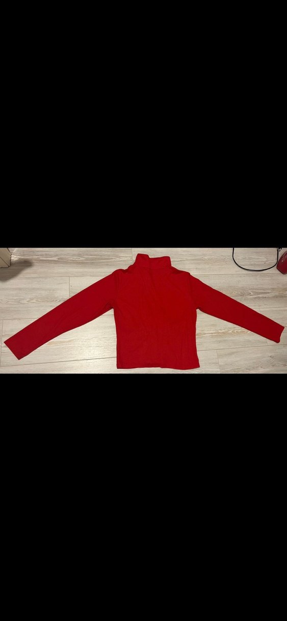 Kırmızı V Yaka önü büzgülü gömlek - Görsel 2