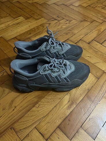 41 Beden Orjinal adidas ozweego 41 erkek