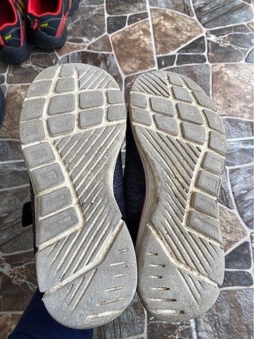 35 Beden çeşitli Renk Skechers Kız Çocuk Ayakkabısı Waterproof