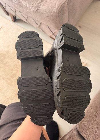 Siyah Deri Kadın Bot, Tokalı, Topuklu sıfır ürün - Görsel 3