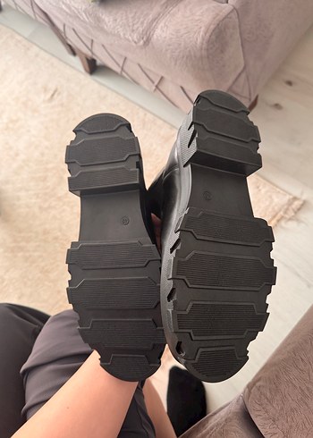 Siyah Deri Kadın Bot, Tokalı, Topuklu sıfır ürün - Görsel 2