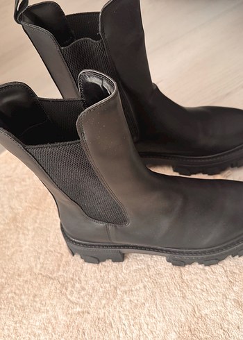 Siyah Deri Kadın Bot, Tokalı, Topuklu sıfır ürün - Görsel 5