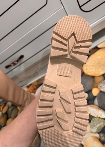 Bej Deri Platform Topuklu Diz Boyu Kadın Çizme sıfır ürn - Görsel 3