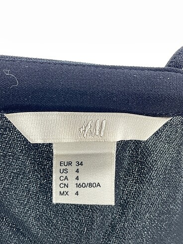 34 Beden siyah Renk H&M Bluz %70 İndirimli.