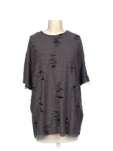 Zara T-shirt %70 İndirimli.