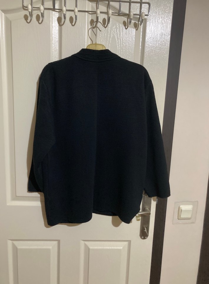 Düğmeli Siyah Cepli Kadın Hırka - Görsel 2