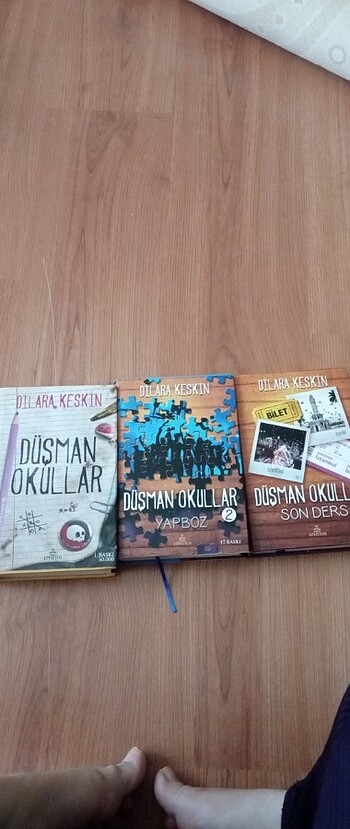 Düşman okulları