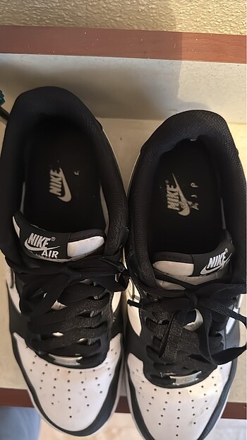 44 Beden beyaz Renk Orijinal faturalı 44 numara nike airforce