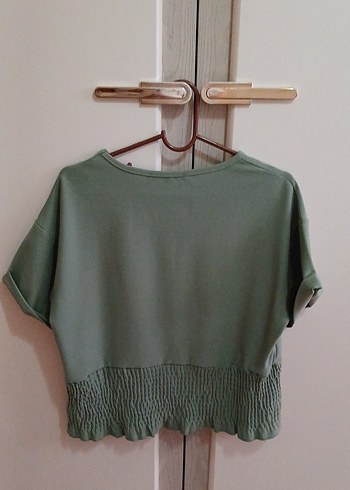 Yeşil Kısa Kollu Pilili Keten Bluz - Görsel 2