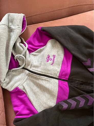 Hummel Ürün başlığı ne